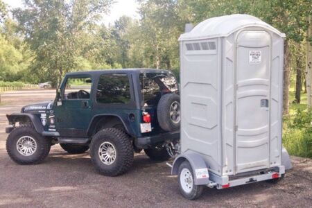 towable-toilet.jpg